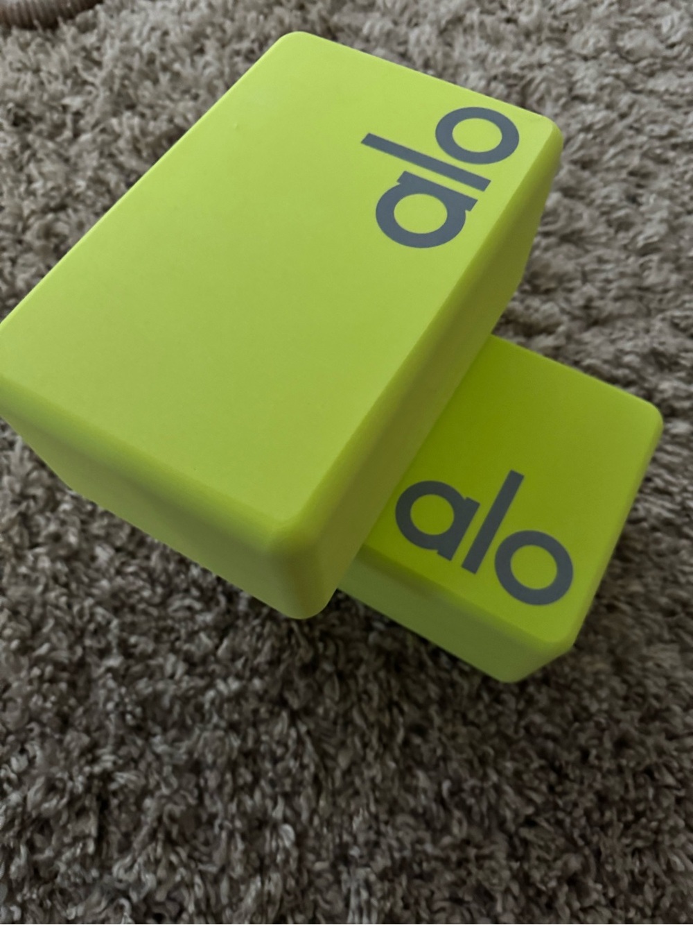 ALO Yoga Neon Yellow Foam Yoga Blocks (Set of 2)